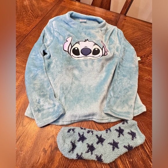 Disney Stitch Fuzzy Blue Pajama Set - Picture 6 of 6